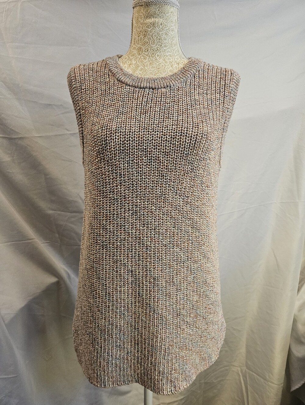 Ella Moss Speckled Cream Knit Tank 25"L.